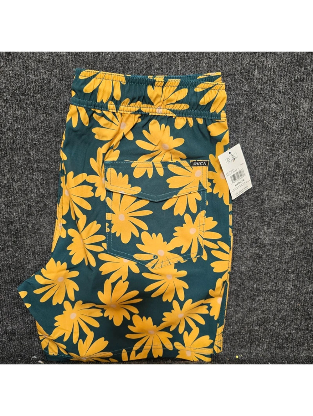 RVCA Mens Swim Trunks Medium NWT Teal Yellow Daisy Floral Beach Board Shorts 17"